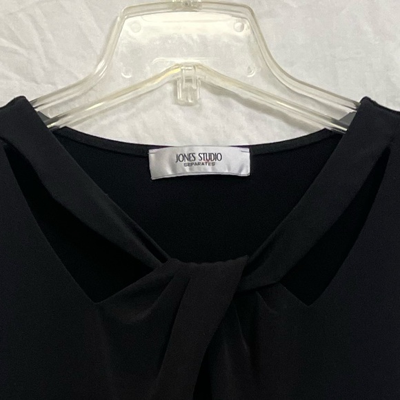 Ladies JONES STUDIO SEPARATES Sleeveless Top. Size M. - Picture 5 of 6